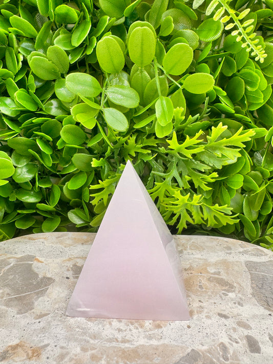 Pink Mangano Pyramid 414g