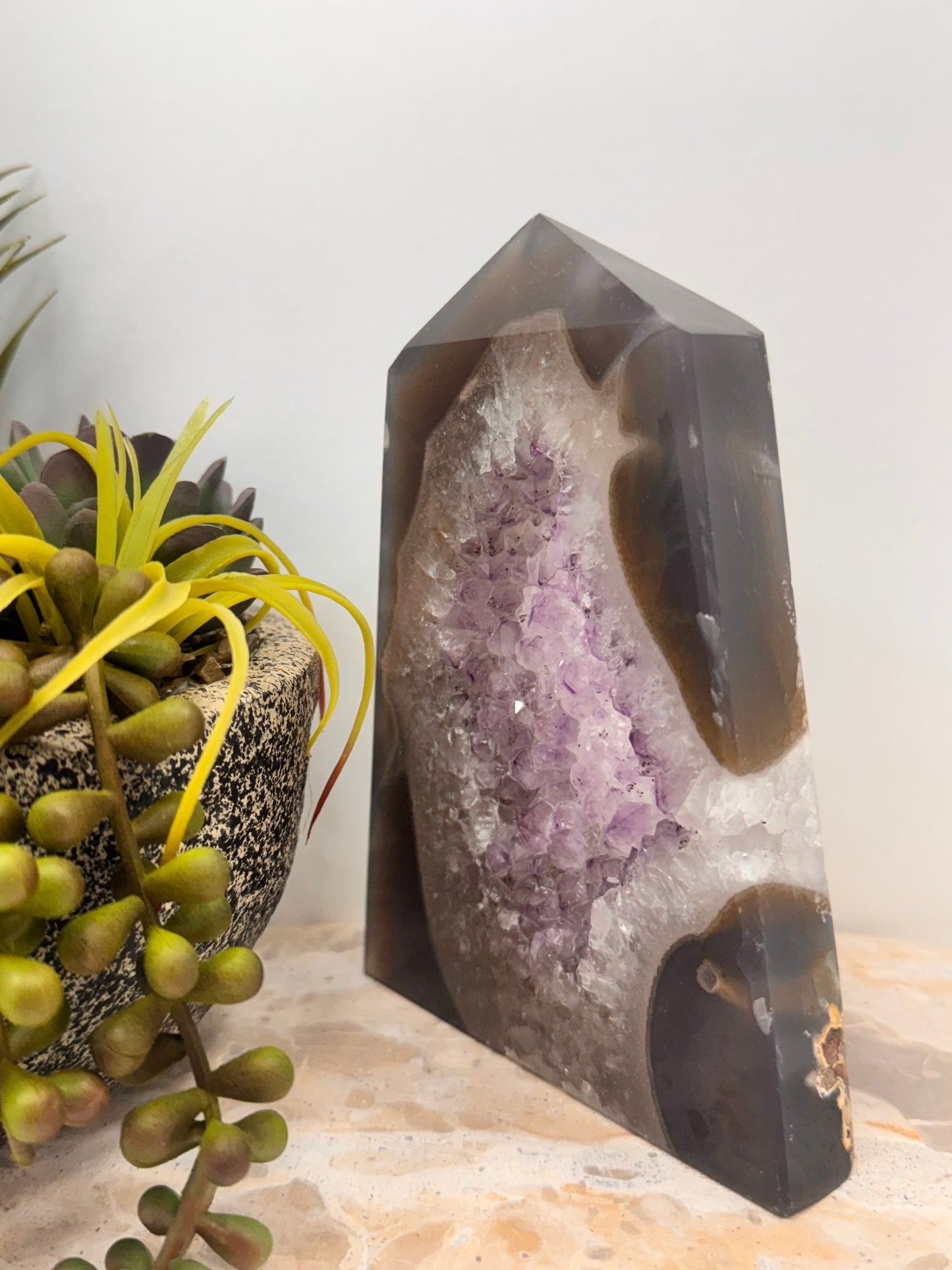 Agate/Amethyst Freeform 638g