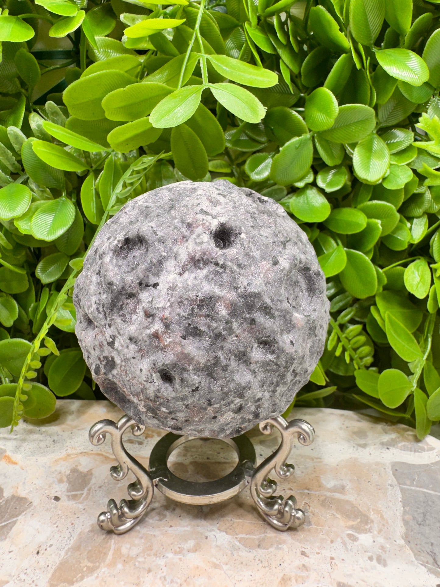 Yooperlite Moon Sphere UV 728g