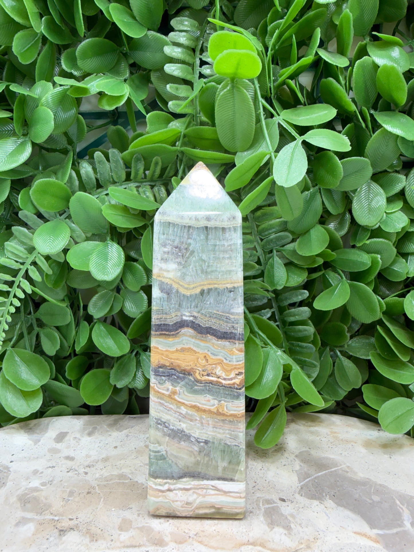Emerald Kiwi Calcite Tower 484g