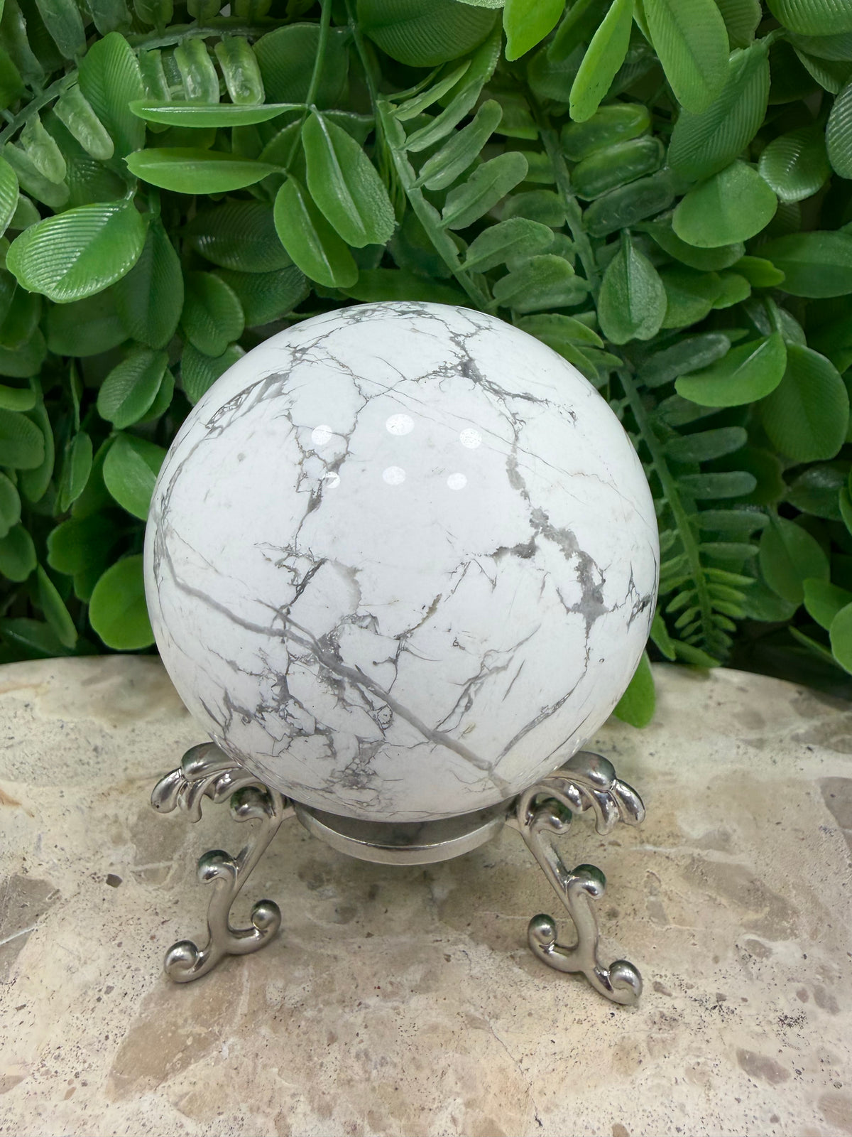 Howlite Sphere | Calm • Patience • Balance