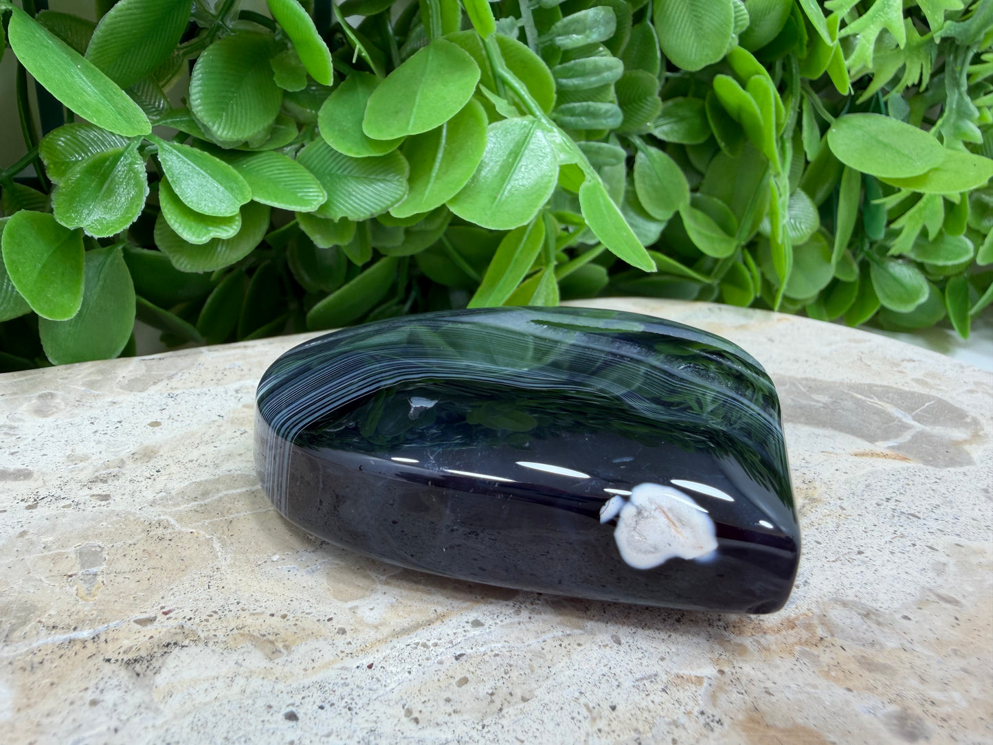 Black Banded Onyx Heart 172g