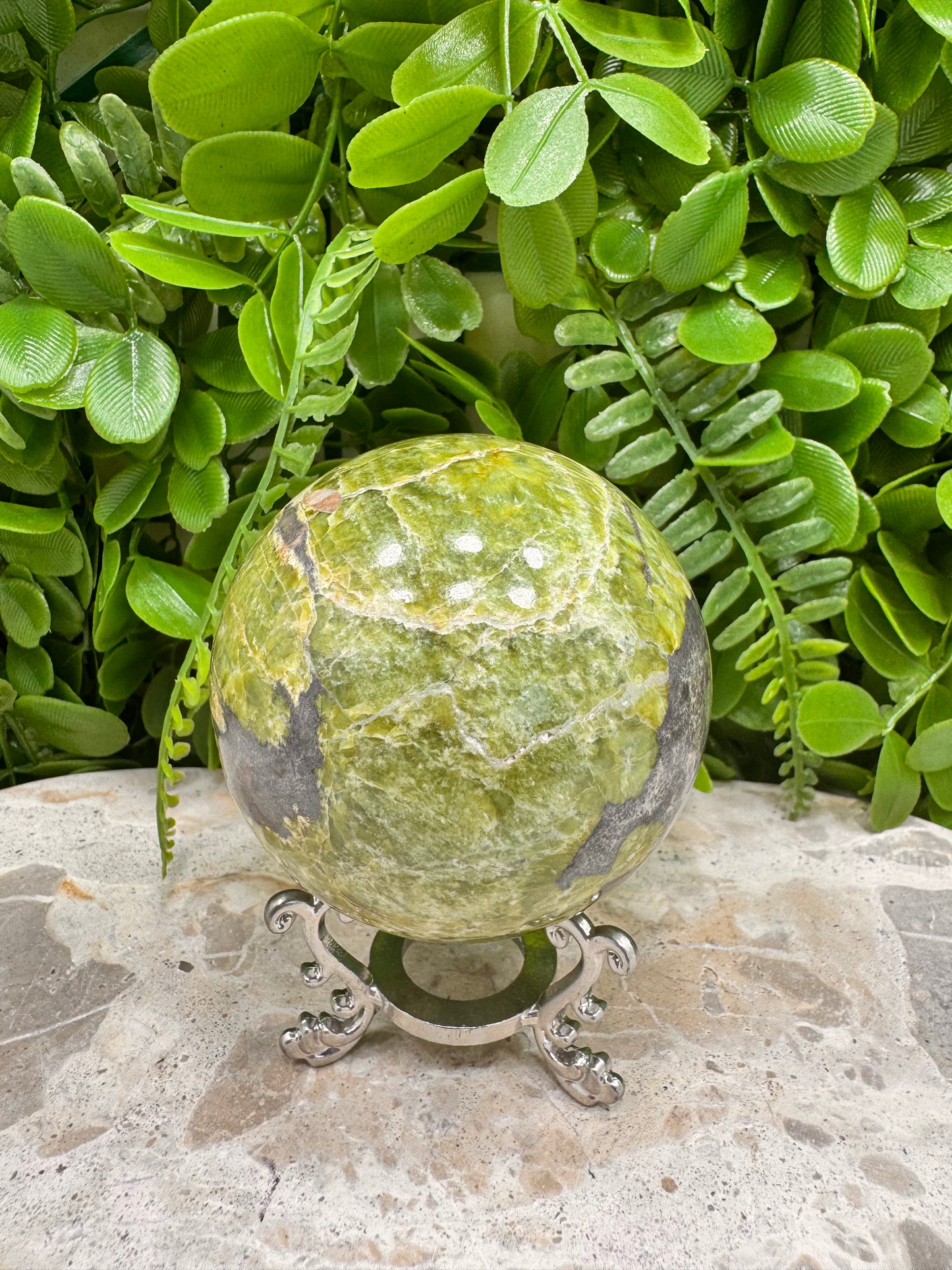 Tremolite Sphere 454g