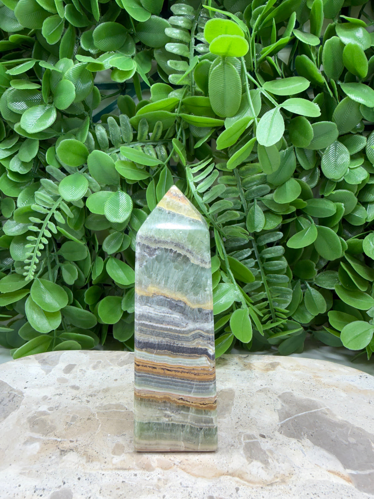 Emerald Kiwi Calcite Tower 308g