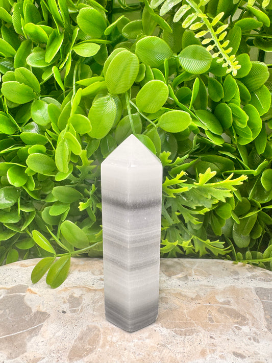 Black & White Onyx Tower 240g