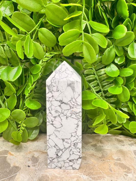 Howlite Tower 290g