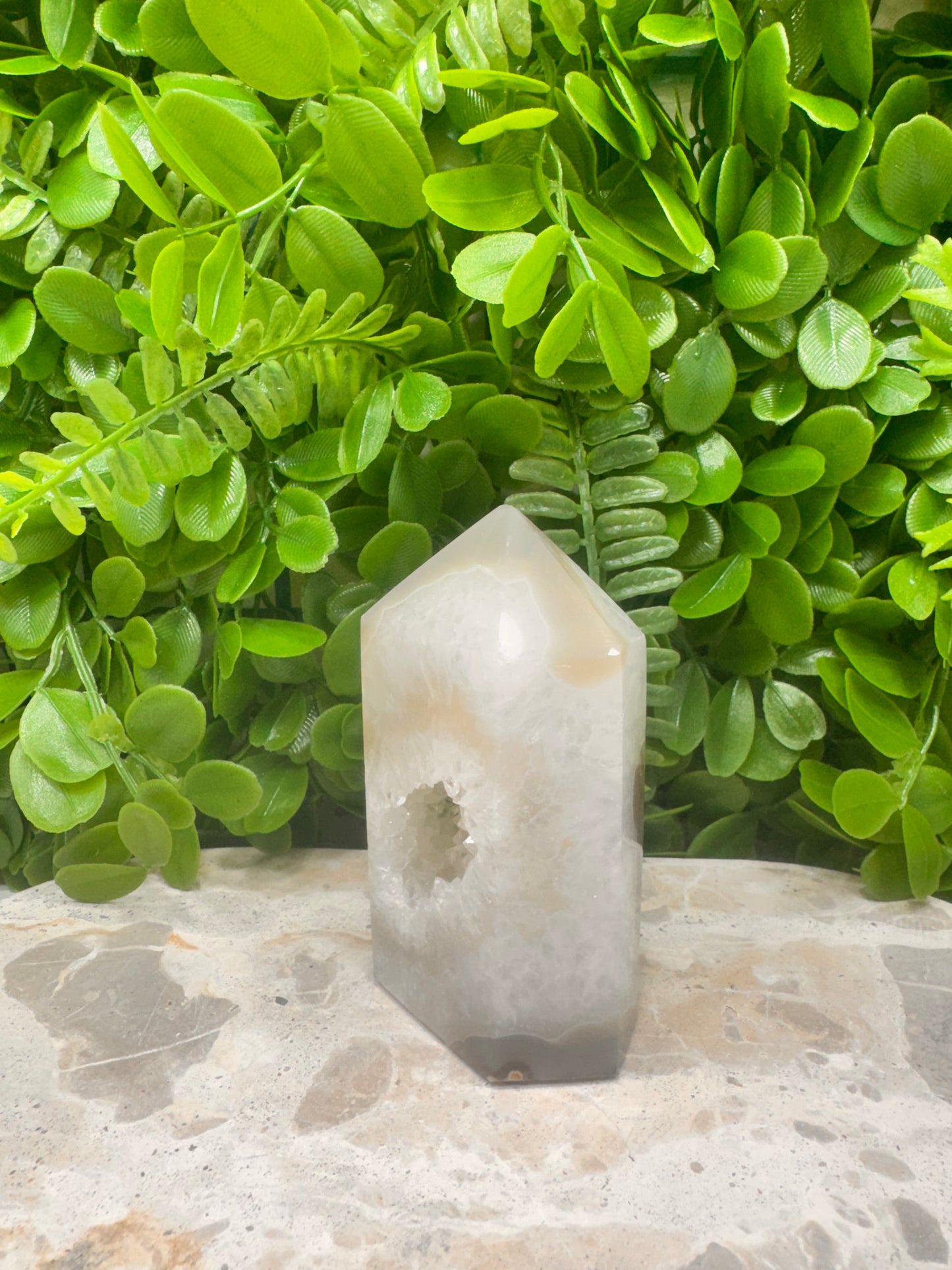 Druzy Agate Tower 370g