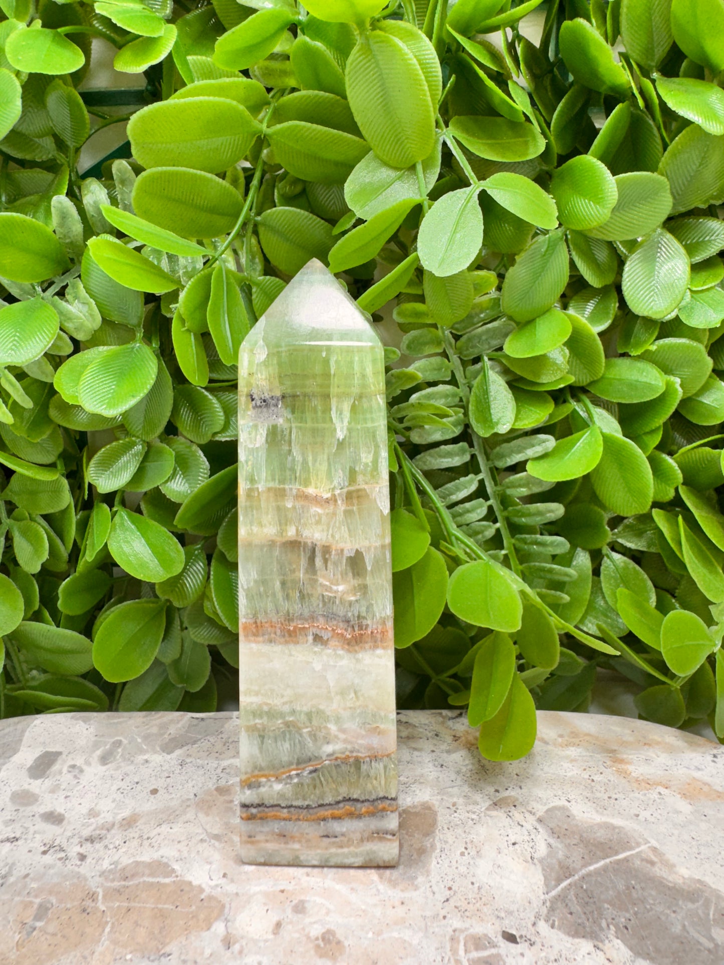 Emerald Kiwi Calcite Tower 300g