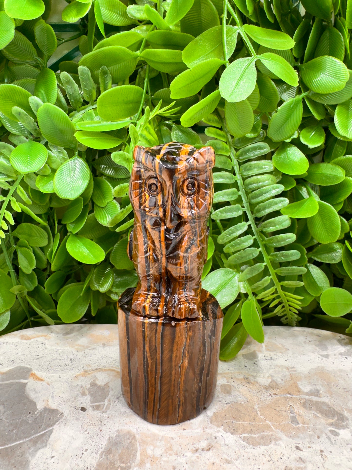 Tiger Ore Owl on a Log 326g