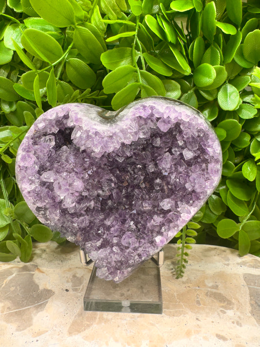 Amethyst Druzy Heart 910g