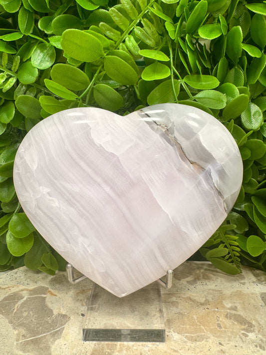 Smokey Pink Mangano Heart 790g