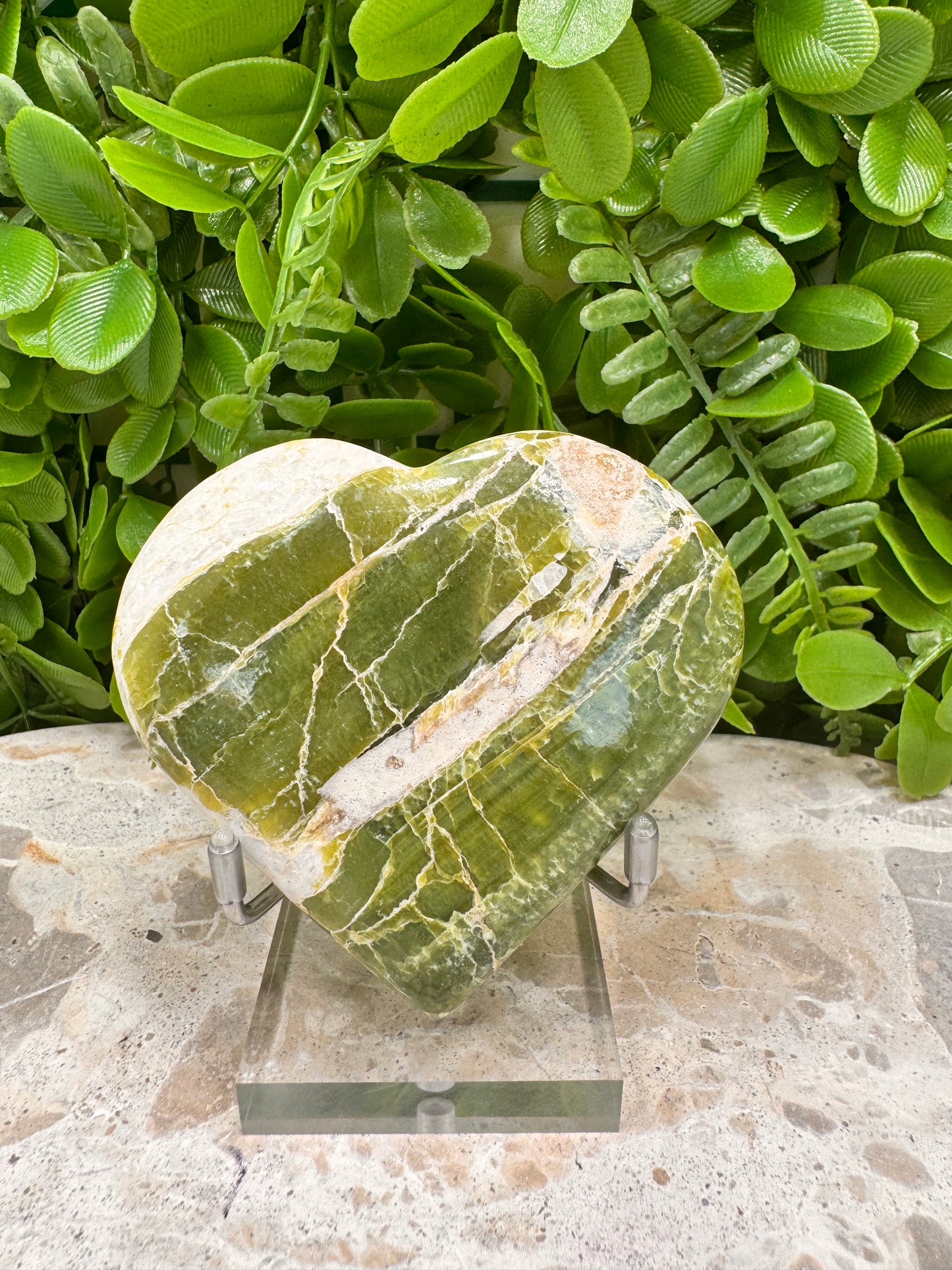 Tremolite Heart 216g