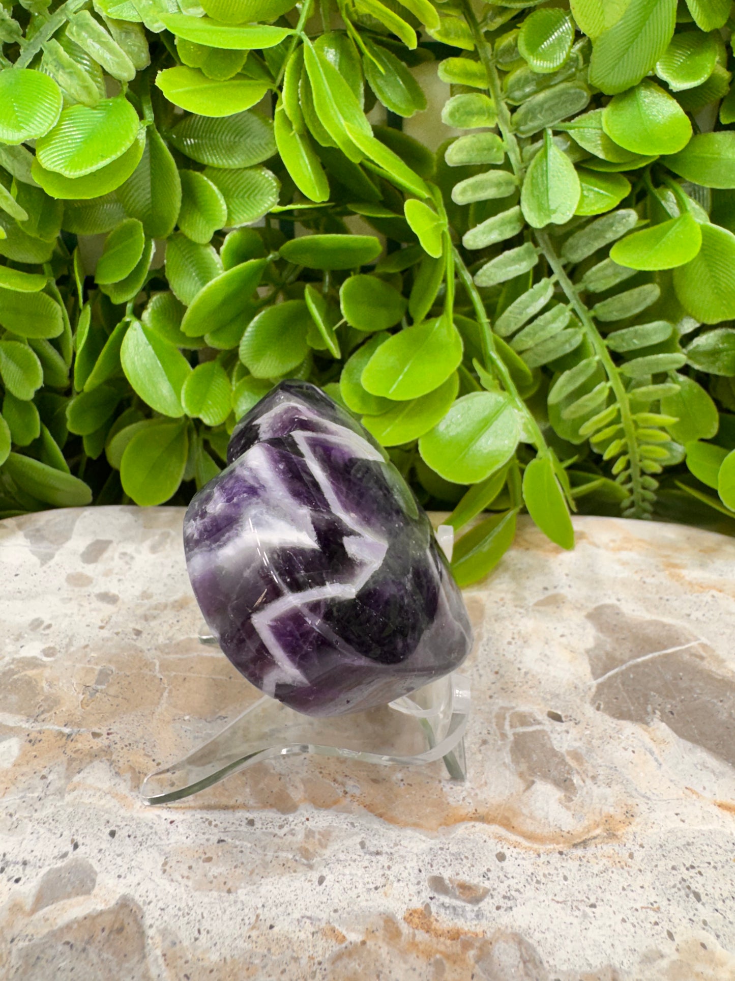 Chevron Amethyst Heart 132g