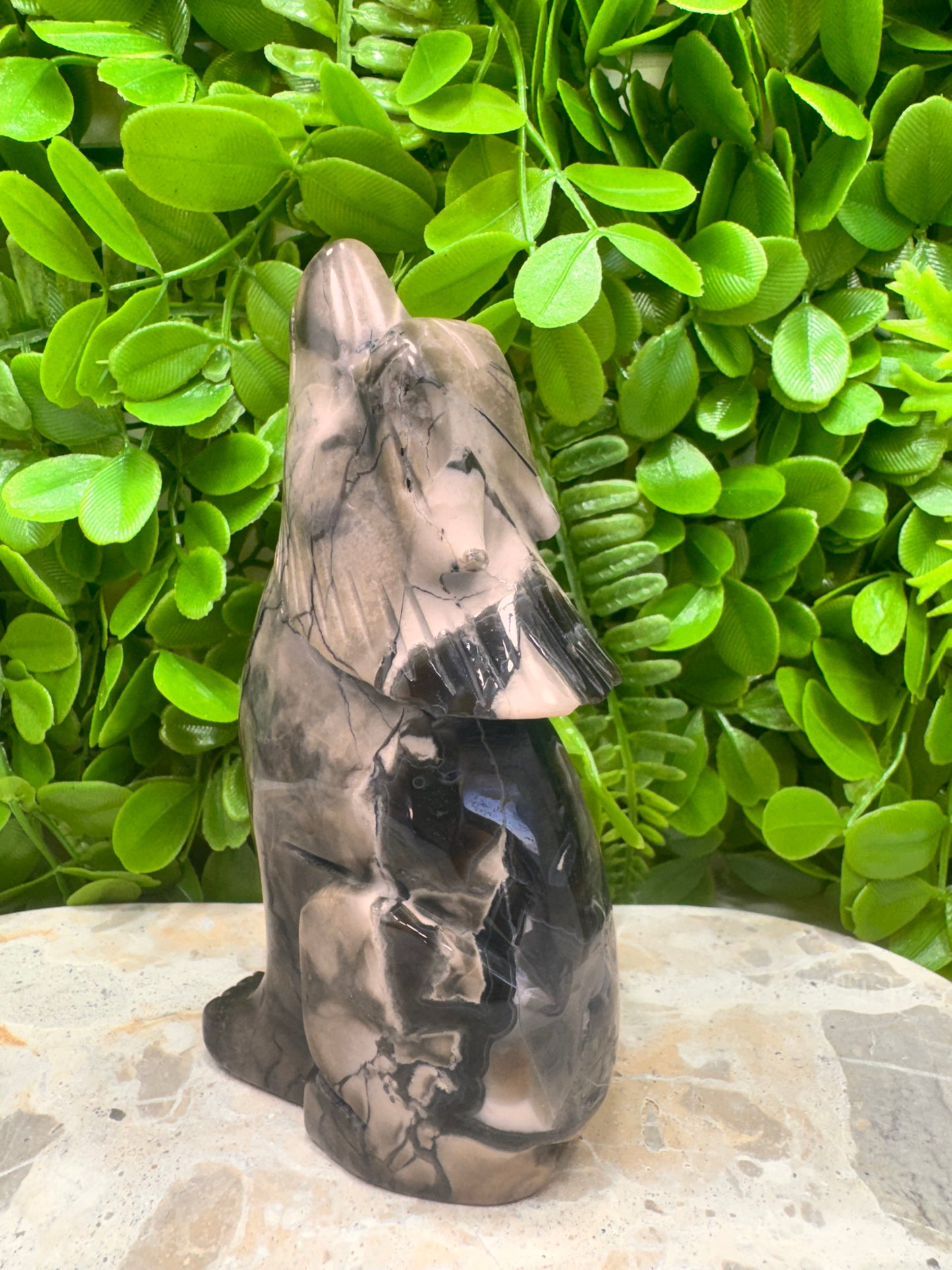 Volcanic Agate Wolf 512g
