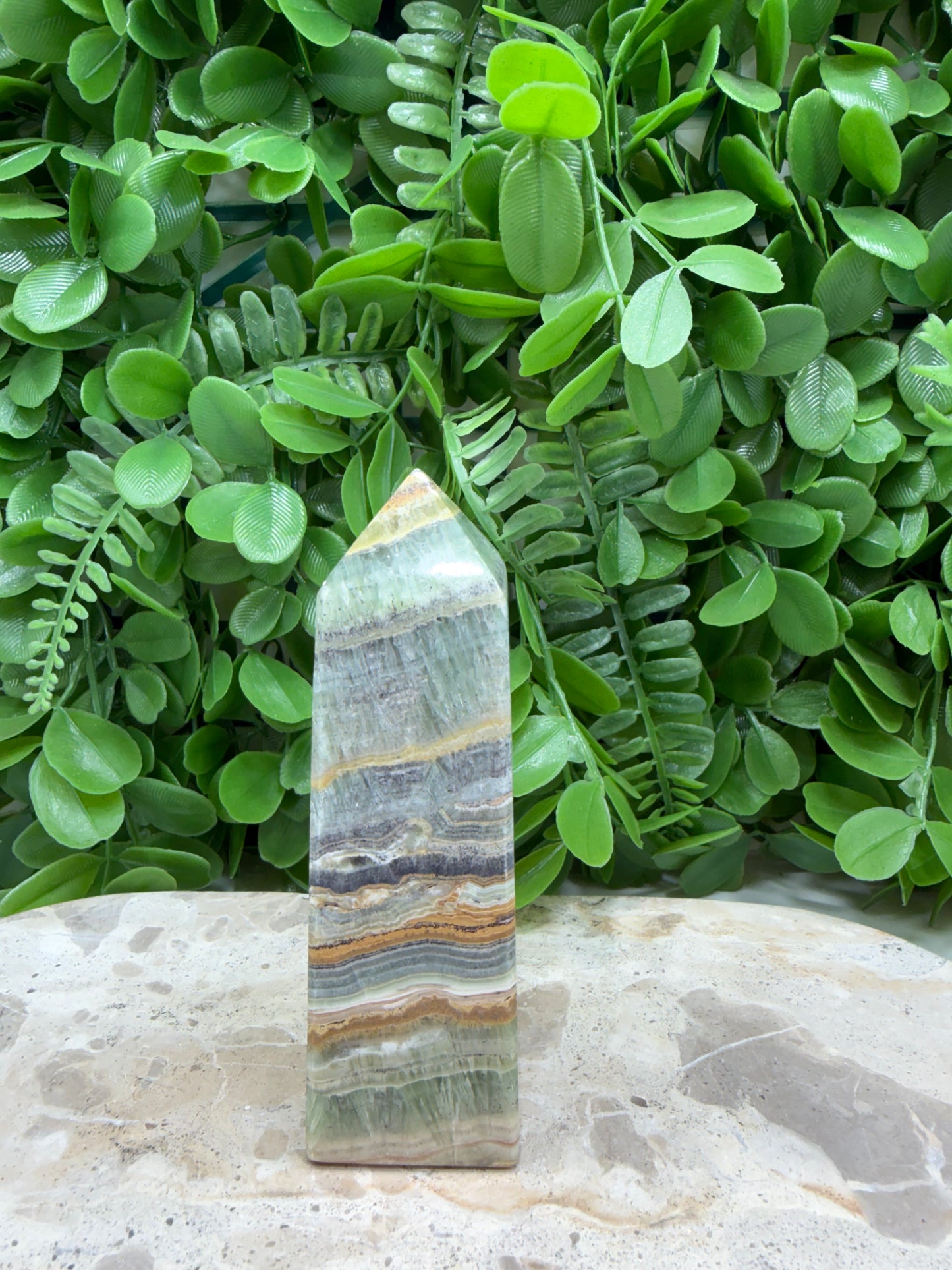 Emerald Kiwi Calcite Tower 308g