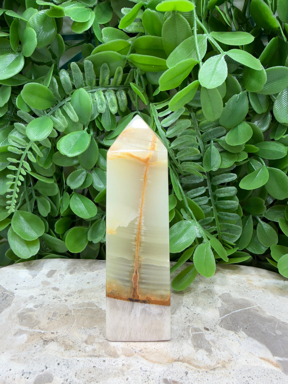 Green Onyx with White Calcite Tower 302g