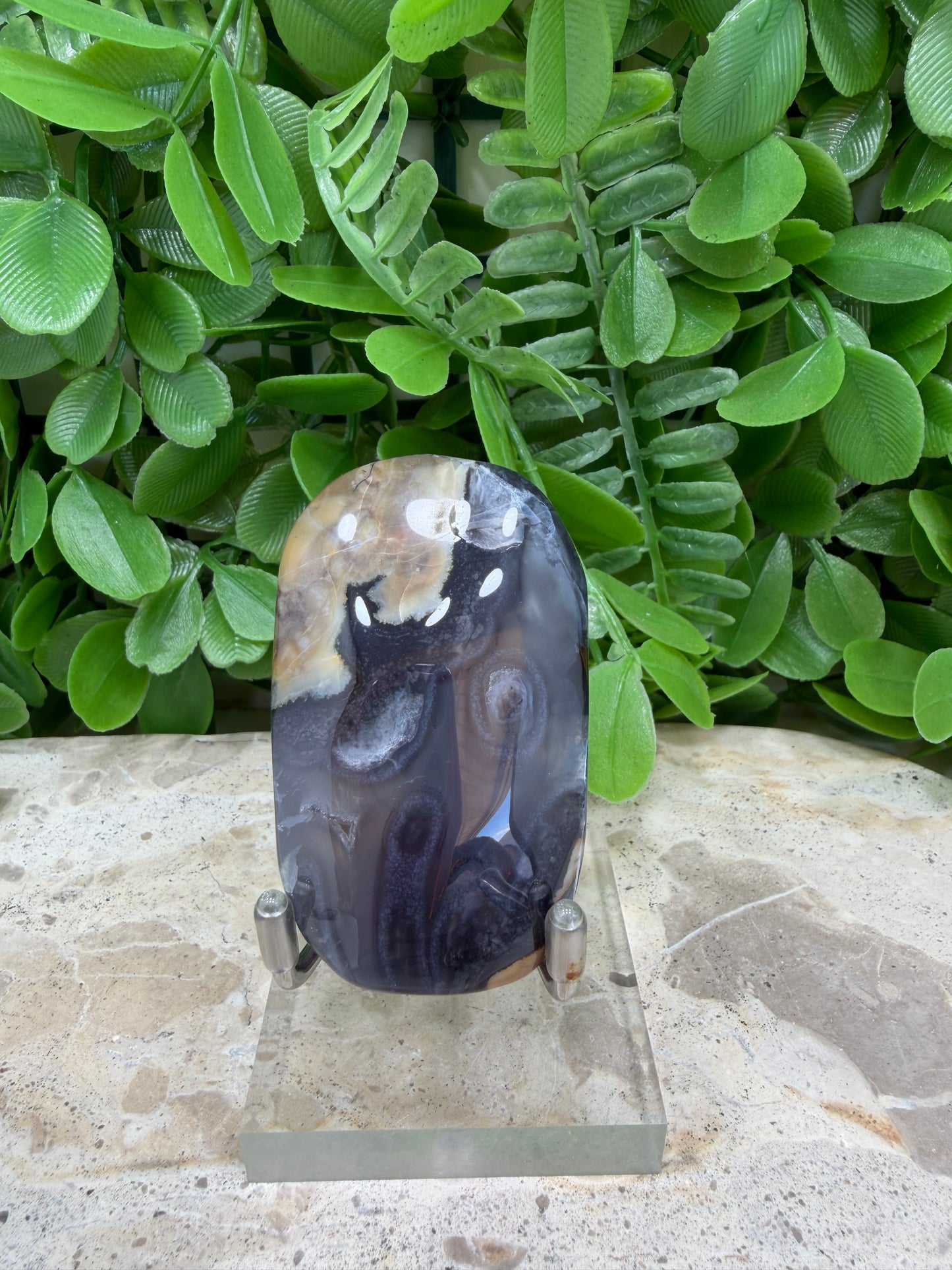 UV Volcanic Agate Palm Stone 76g