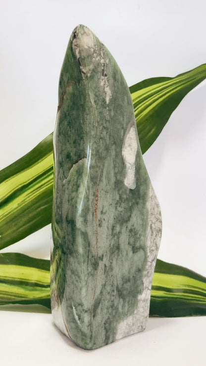 Flower Jade Freeform 938g
