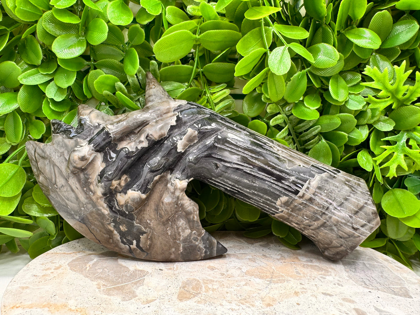 Volcanic Agate Axe with Hand UV 1.5kg