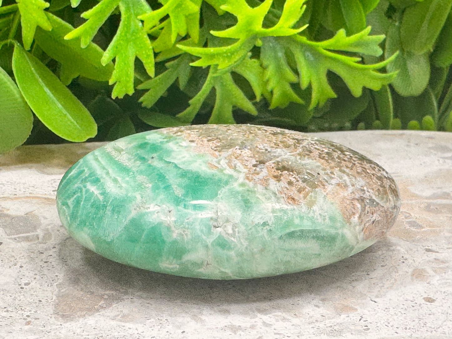 Smithsonite Palm Stone 129g