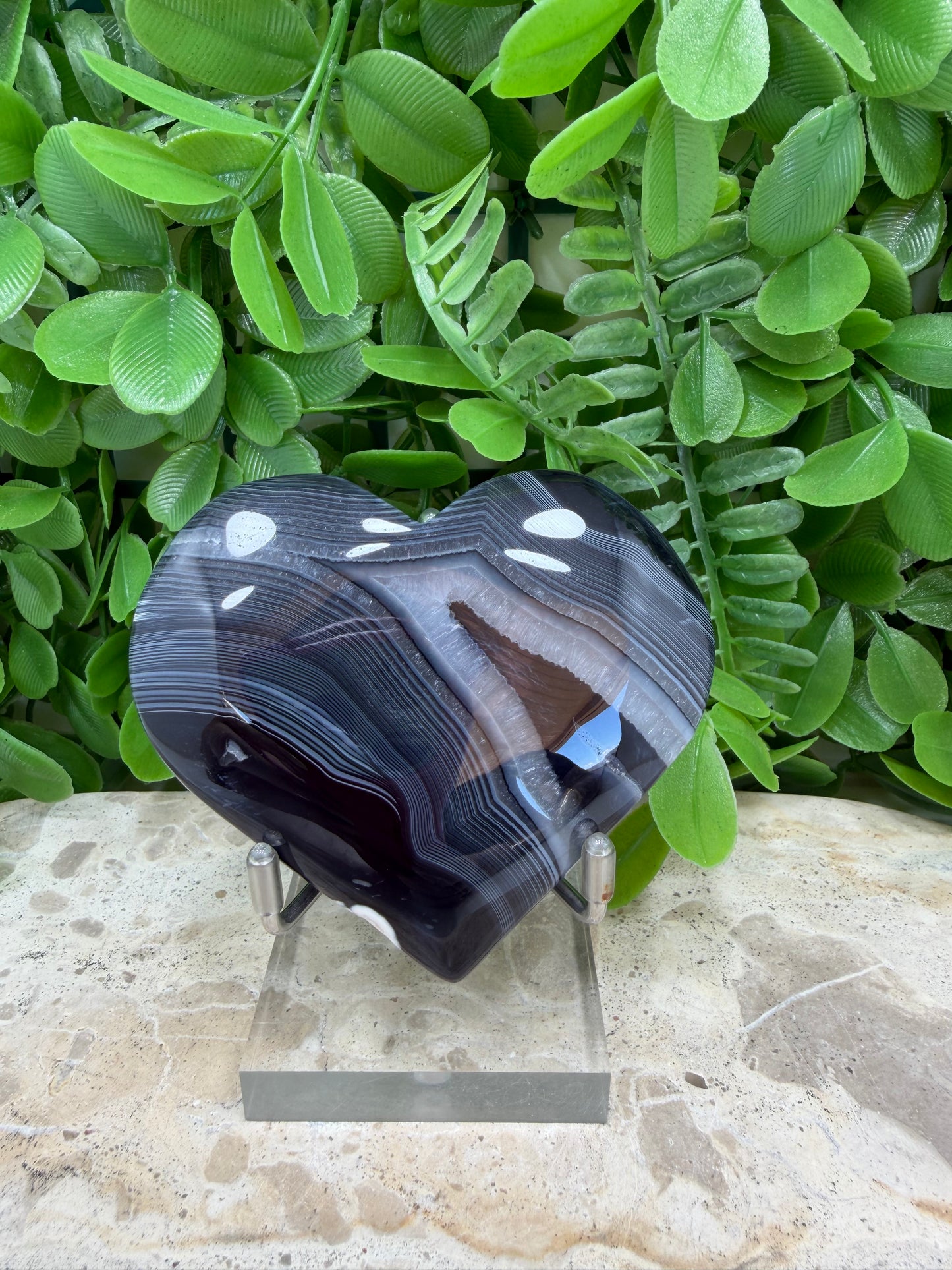 Black Banded Onyx Heart 172g