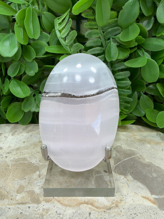 Smokey Pink Mangano Heart 136g