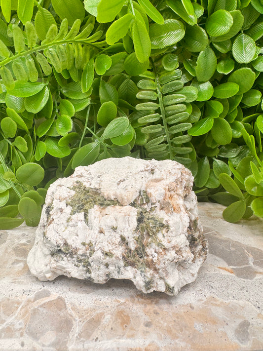 Green Tourmaline with Lepidolite 710g