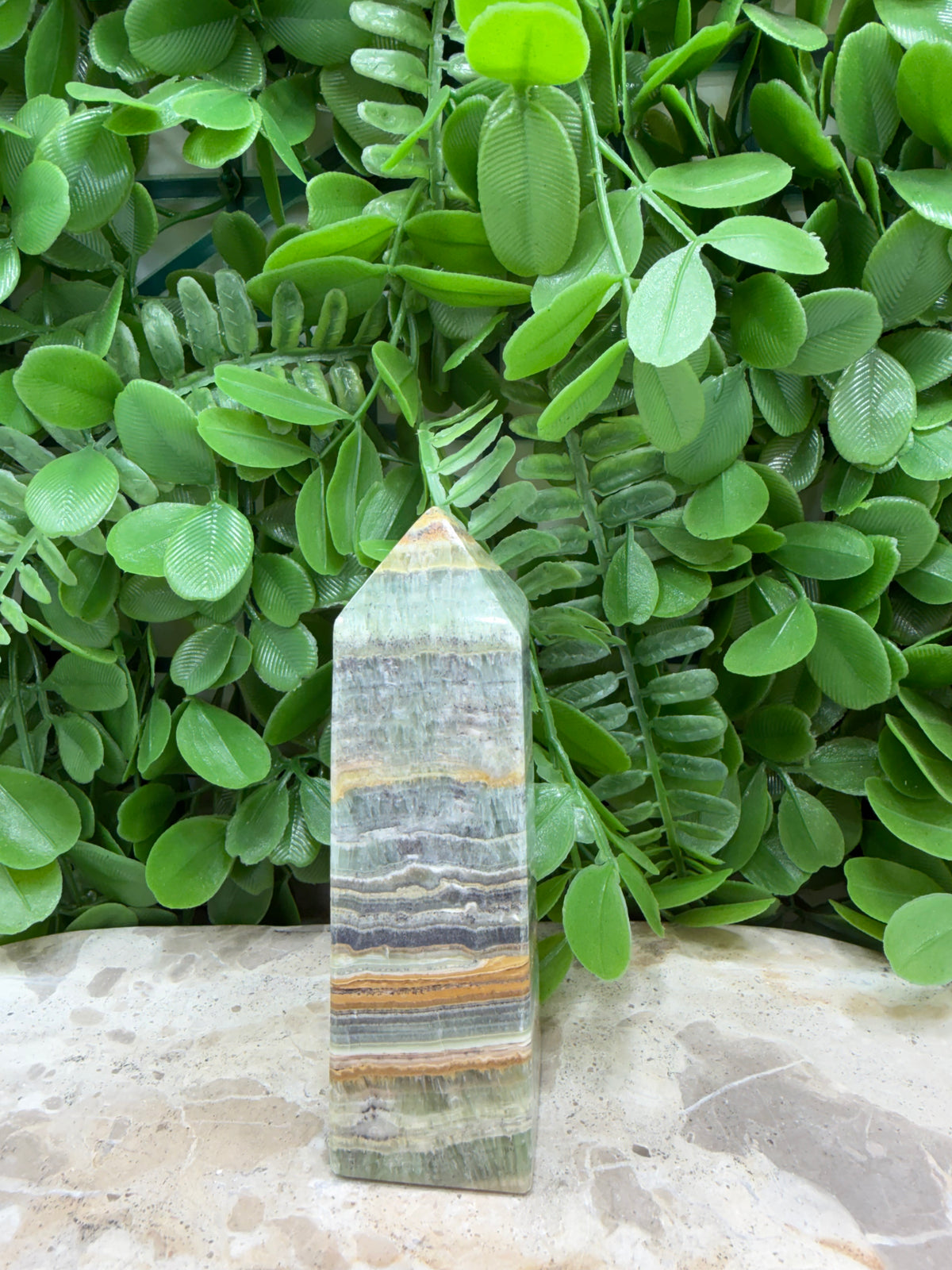 Emerald Kiwi Calcite Tower 260g