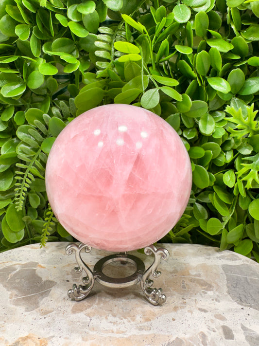 Rose Quartz Sphere 1500g