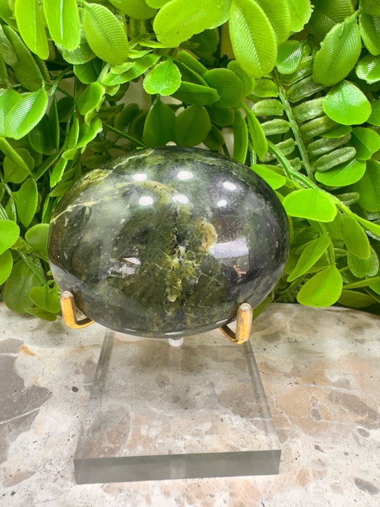 Nepherite Jade Palm Stone 192g