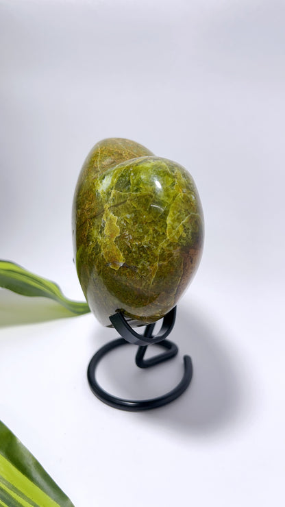 Green Opal Heart 620g