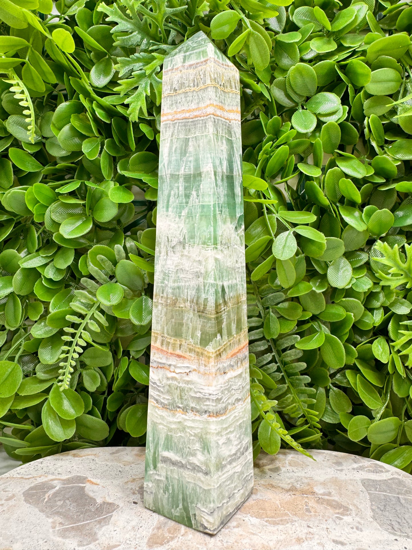 Emerald Kiwi Calcite Tower 960g