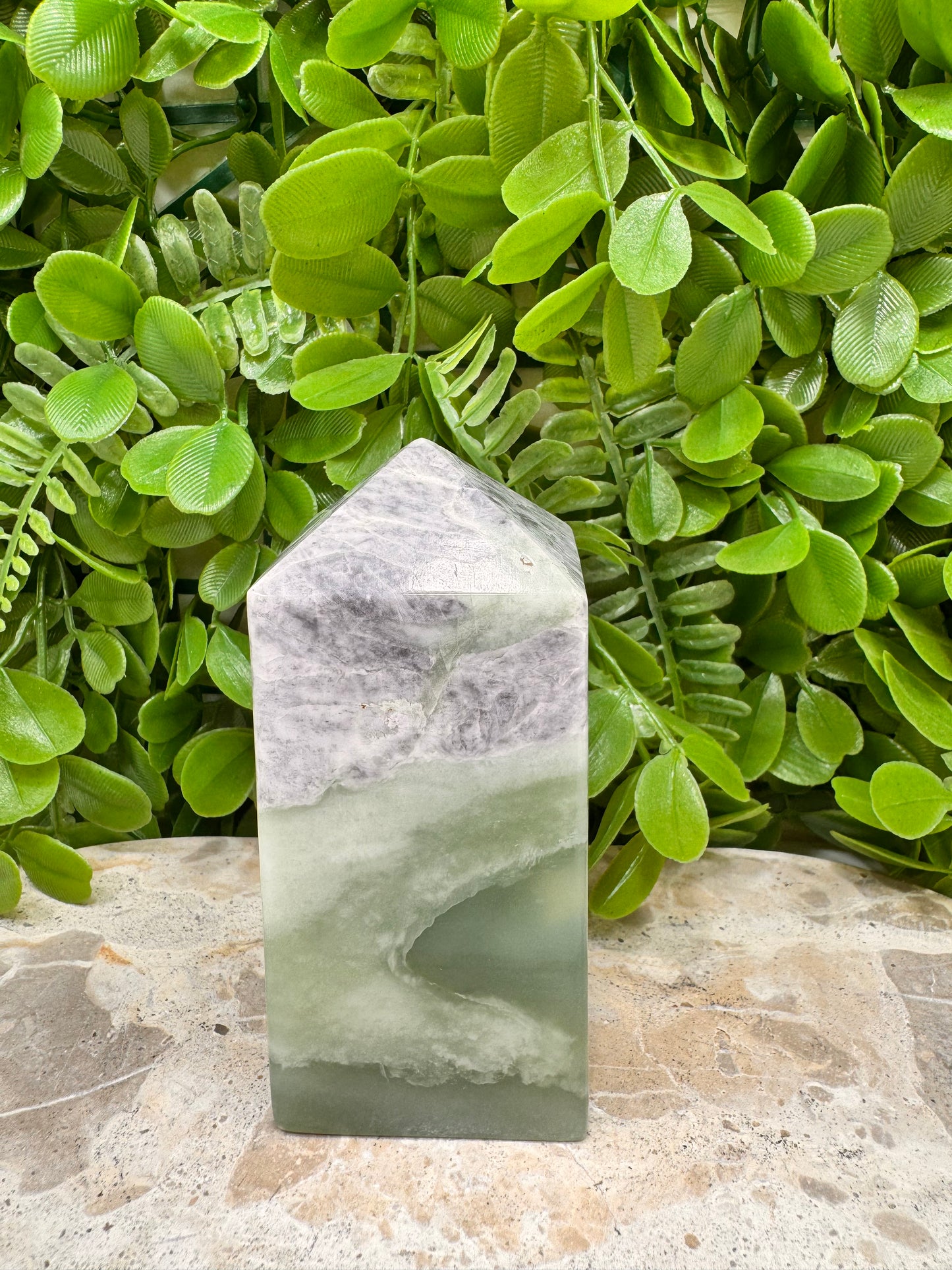 Flower Jade Tower 582g