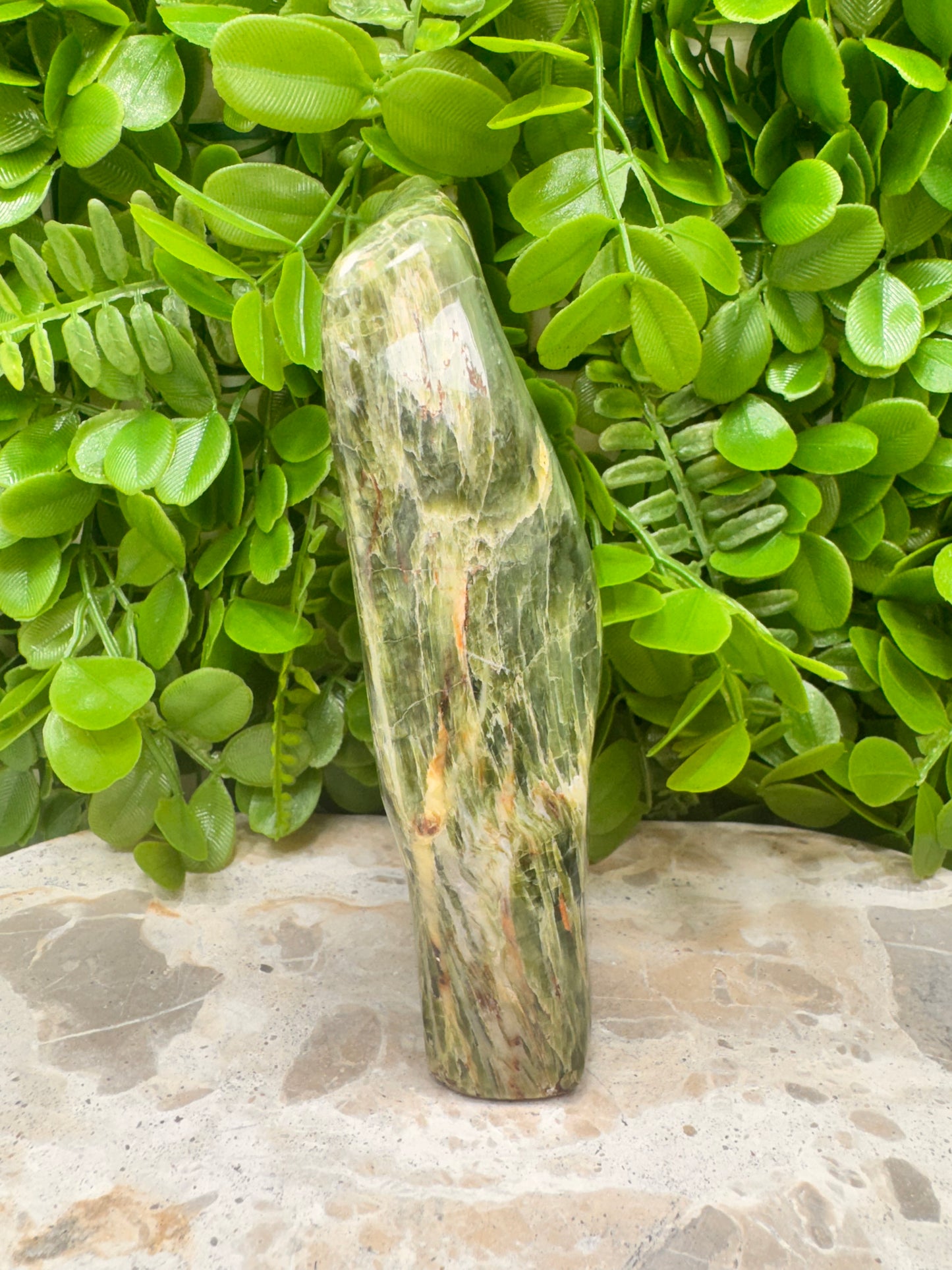 Tremolite Freeform 576g