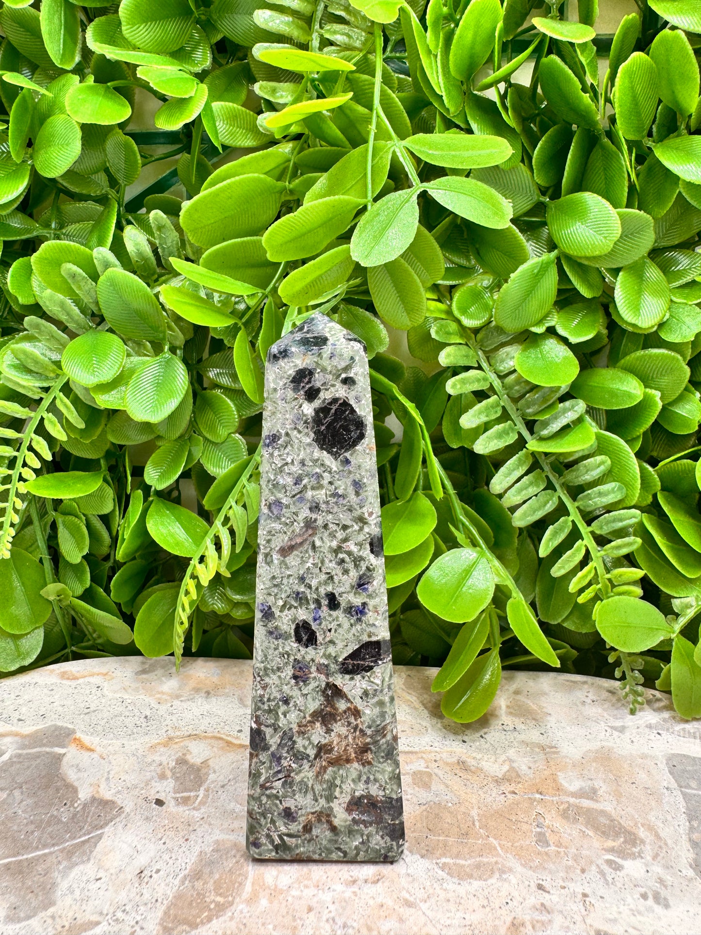 Blue Sapphire with Mica Tower 264g