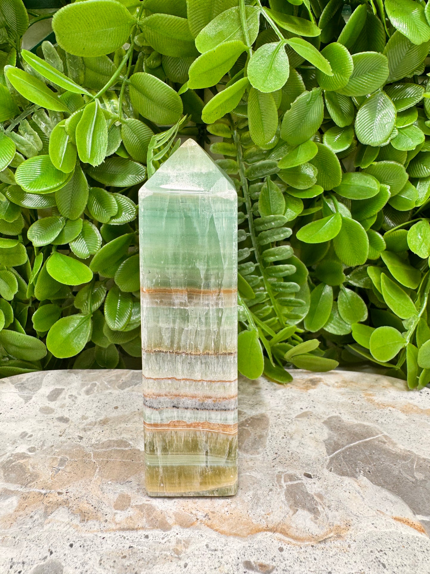 Emerald Kiwi Calcite Tower 244g