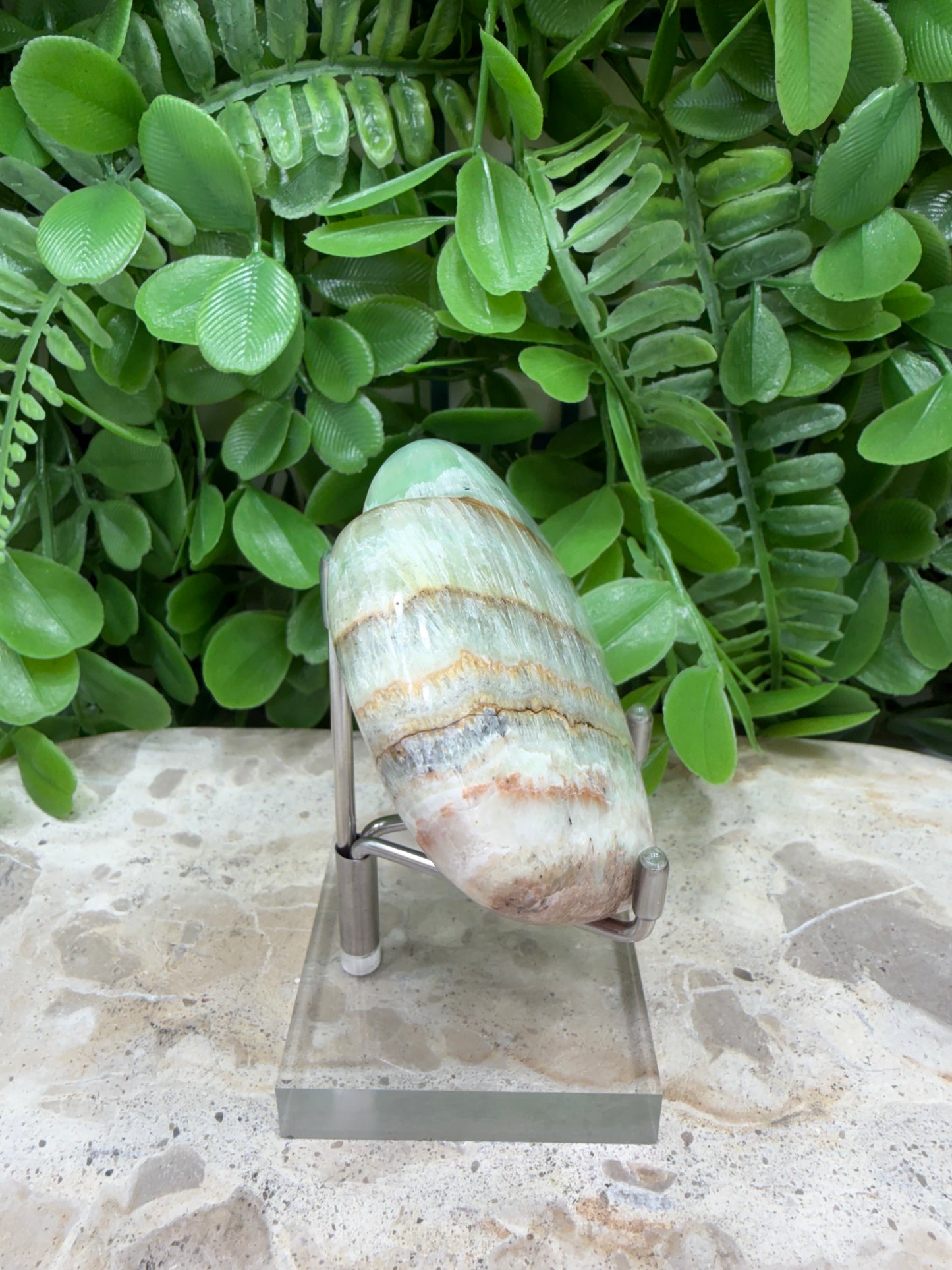 Emerald Kiwi Calcite Heart 166g