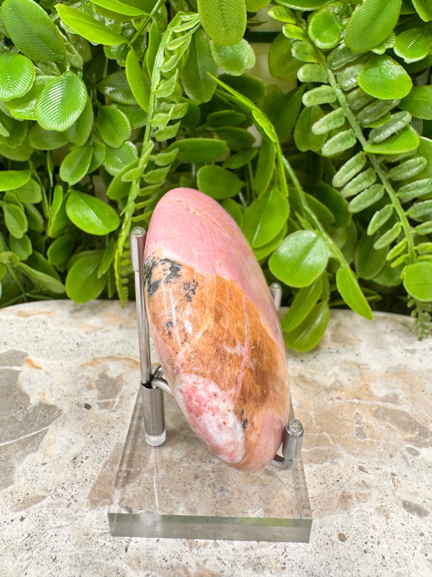 Rhodonite Palm Stone 196g