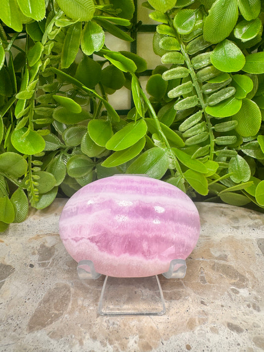 Pink Aragonite Palm Stone 94g