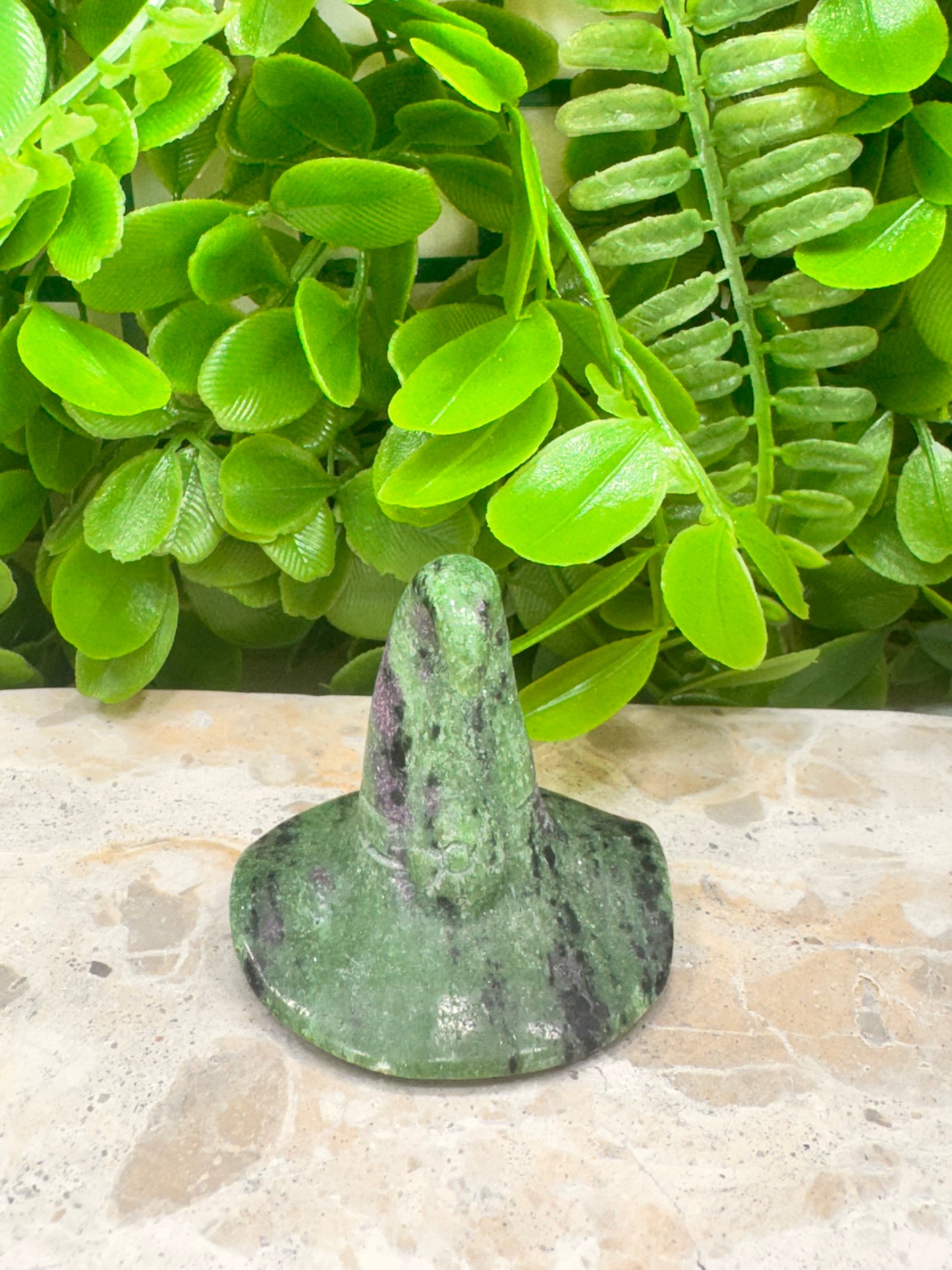 Ruby Zoisite Witches Hat 98g