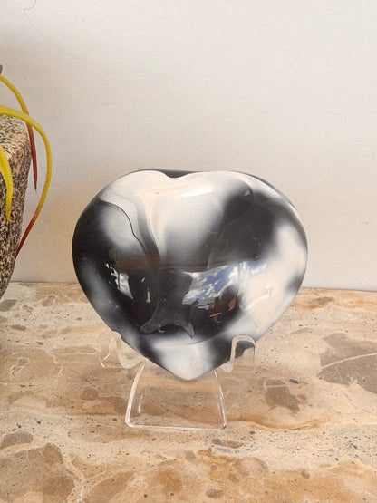 Orca Agate Heart 184g
