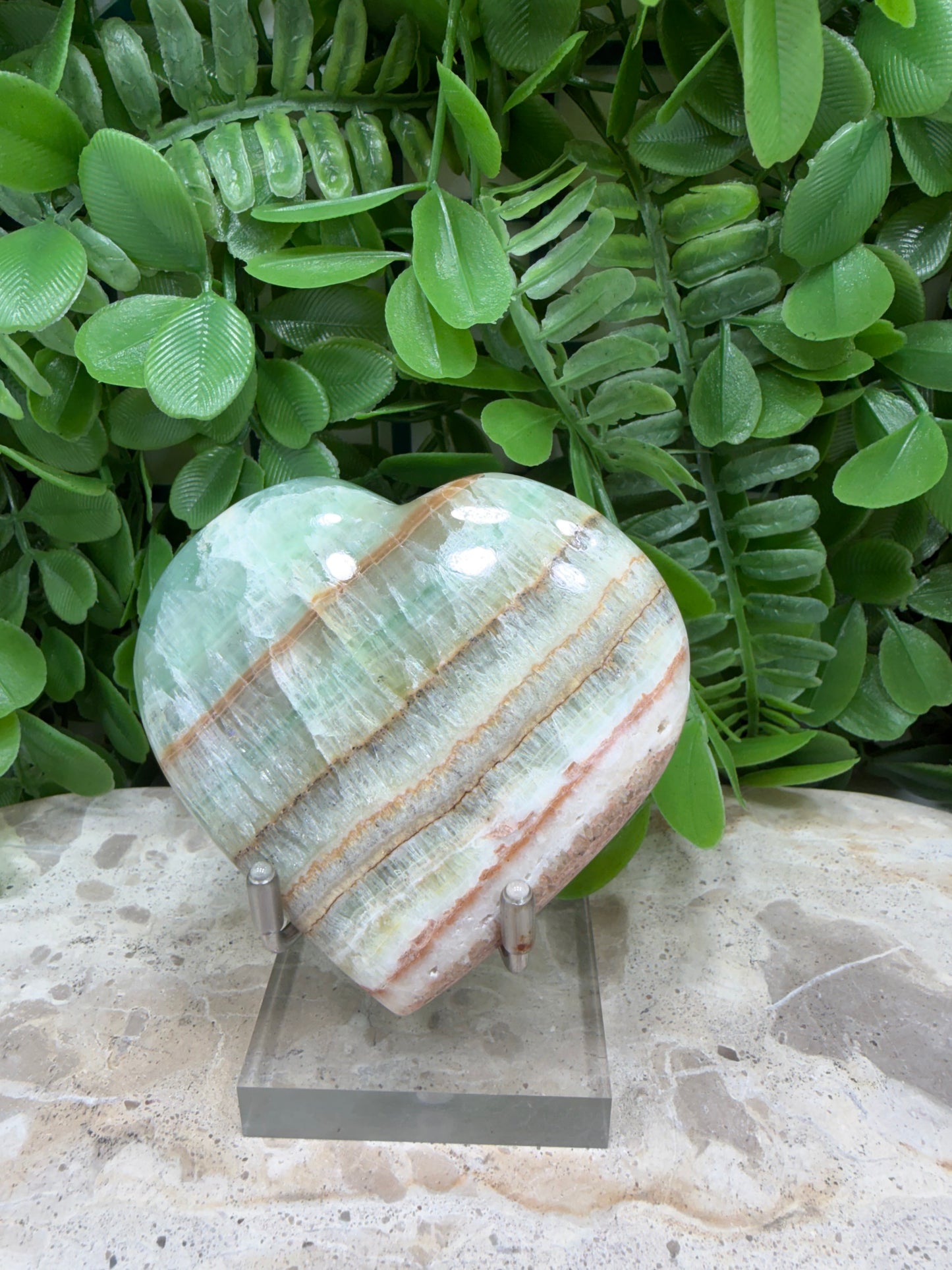 Emerald Kiwi Calcite Heart 166g