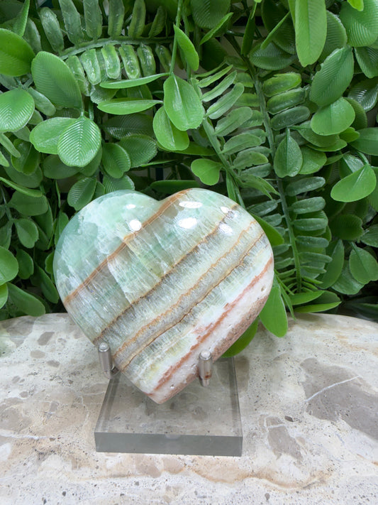 Emerald Kiwi Calcite Heart 166g