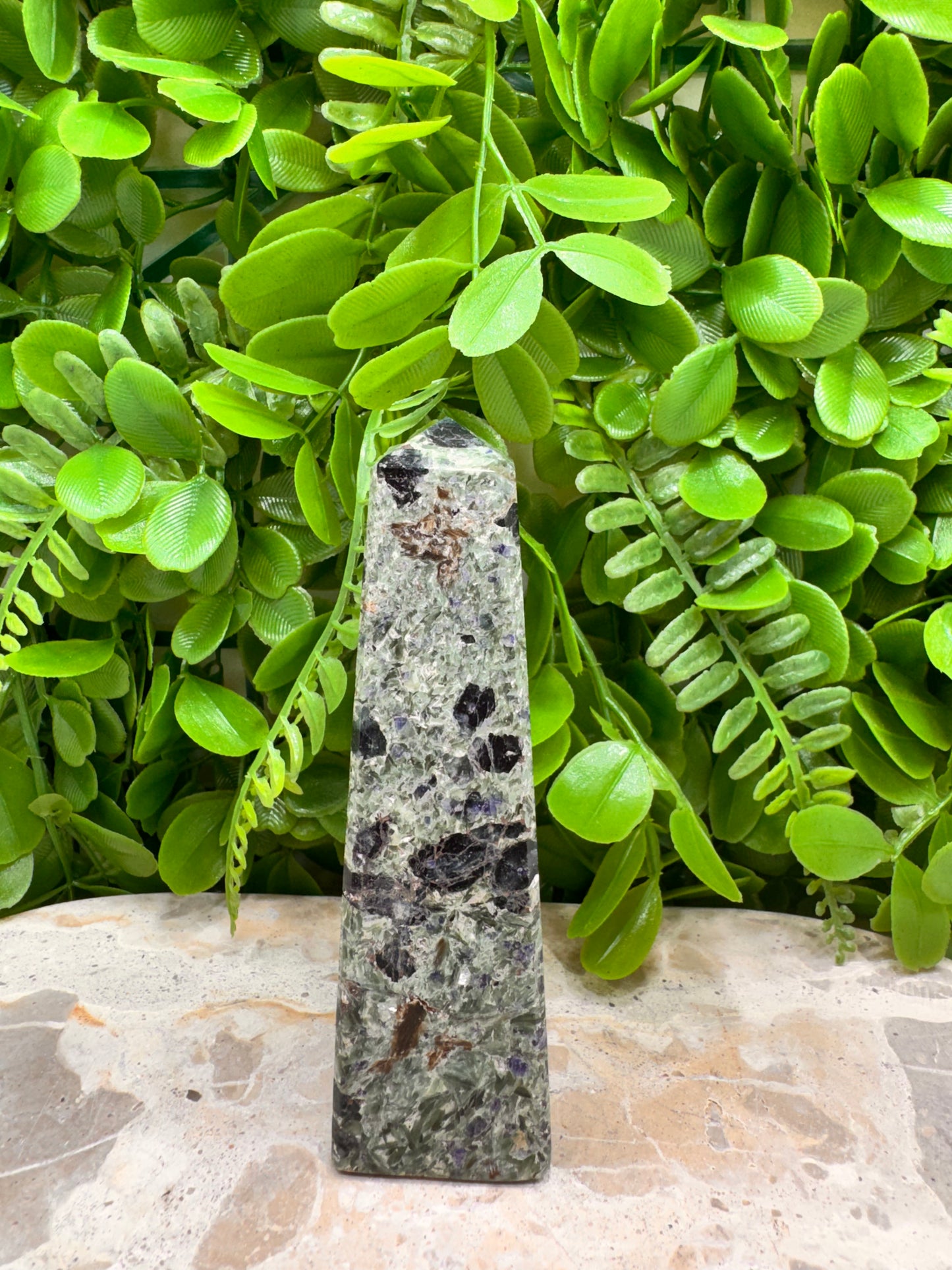 Blue Sapphire with Mica Tower 264g