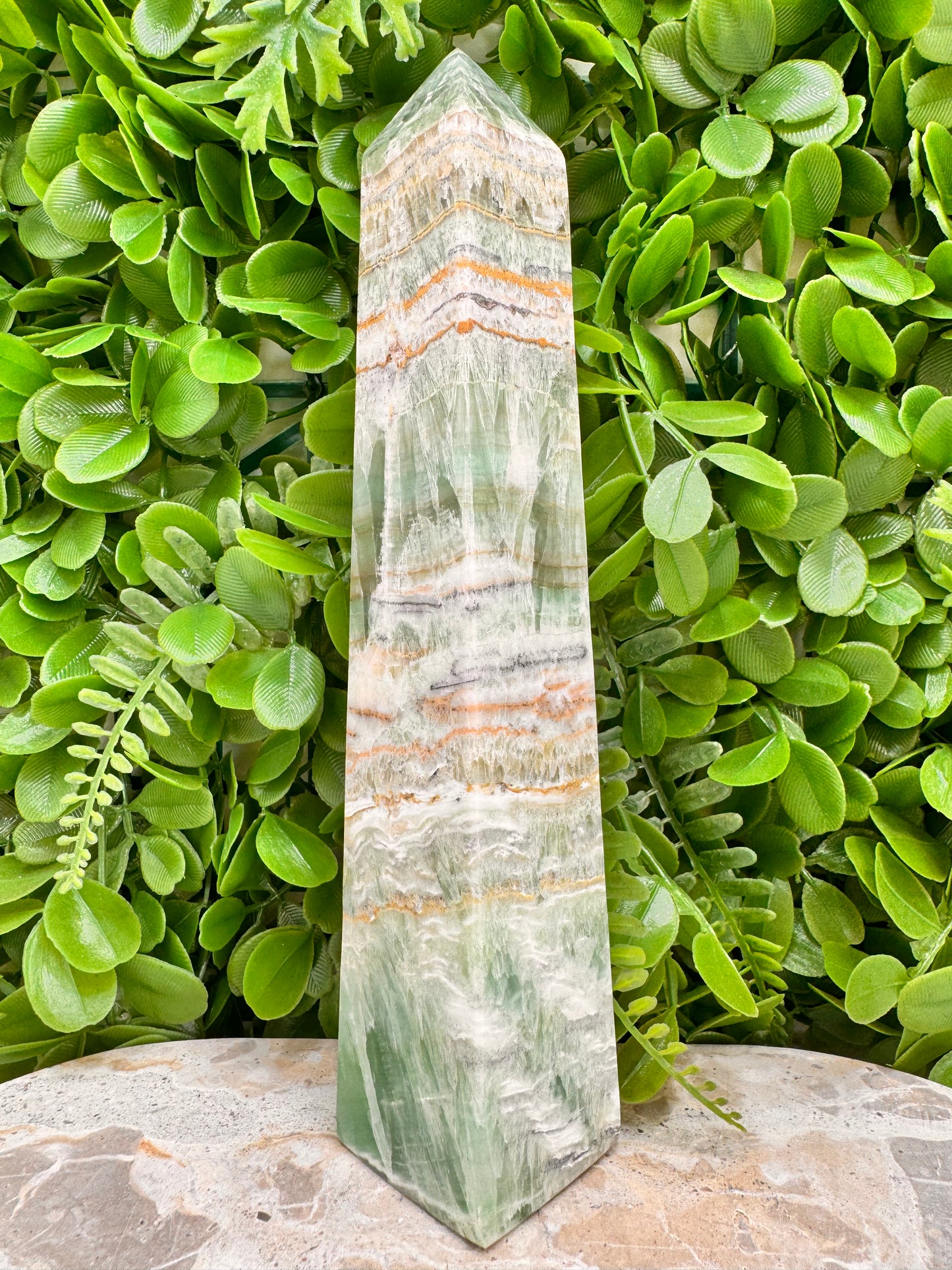 Emerald Kiwi Calcite Tower 844g