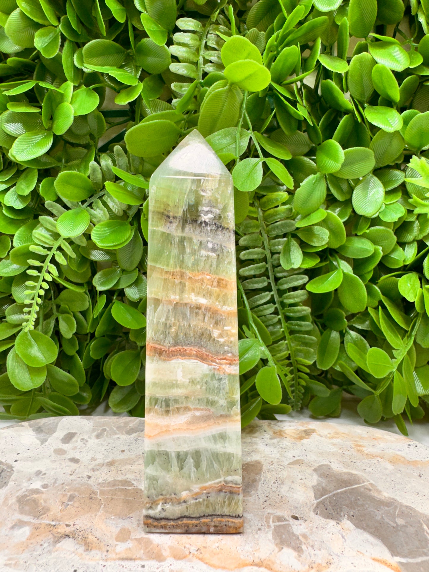 Emerald Kiwi Calcite Tower 422g
