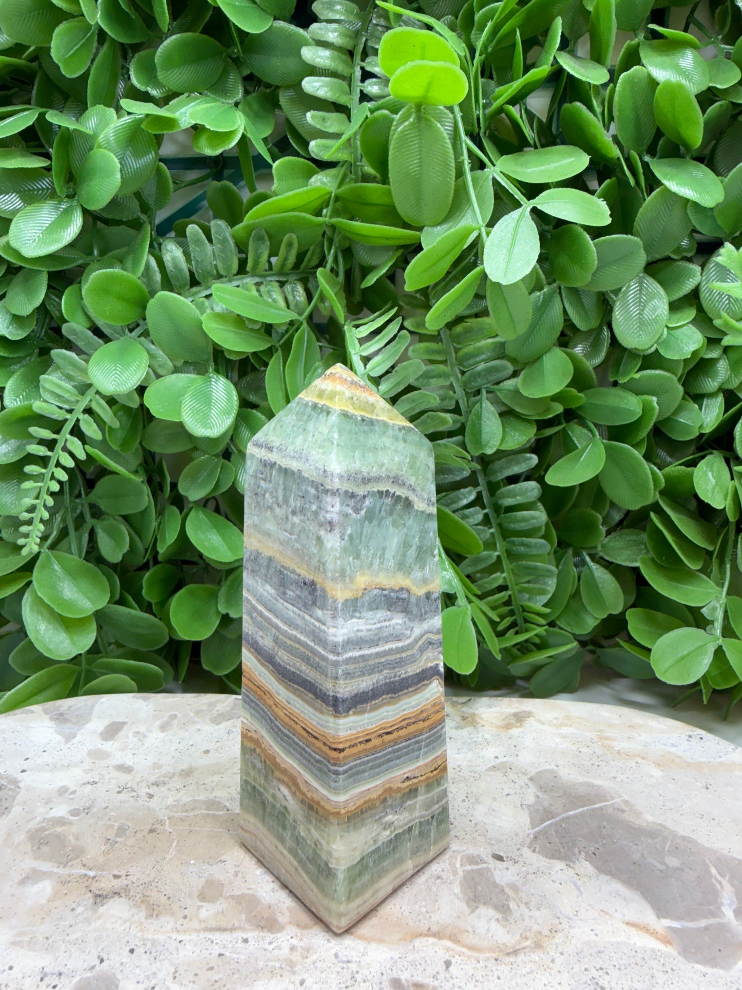 Emerald Kiwi Calcite Tower 308g