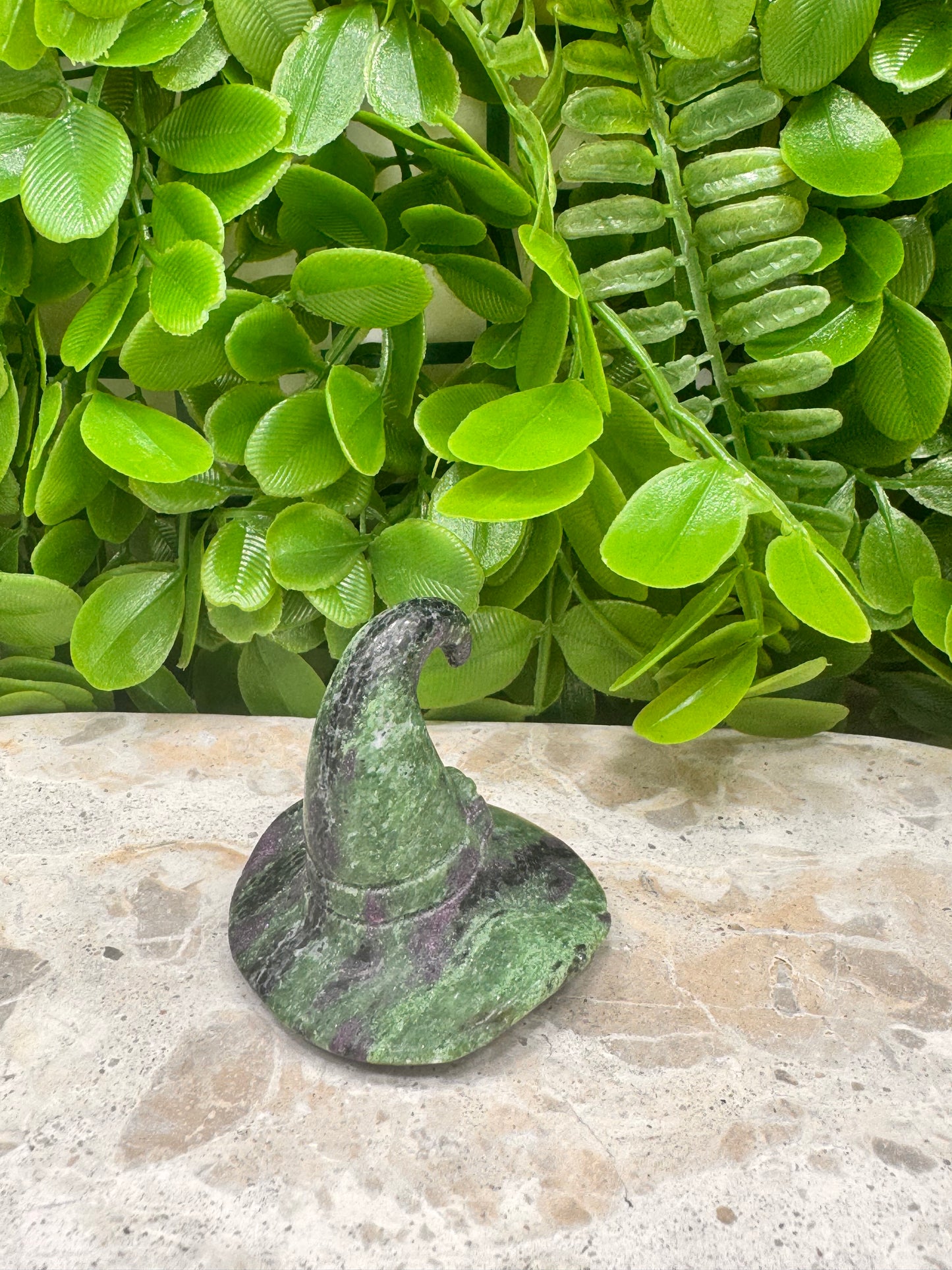 Ruby Zoisite Witches Hat 96g
