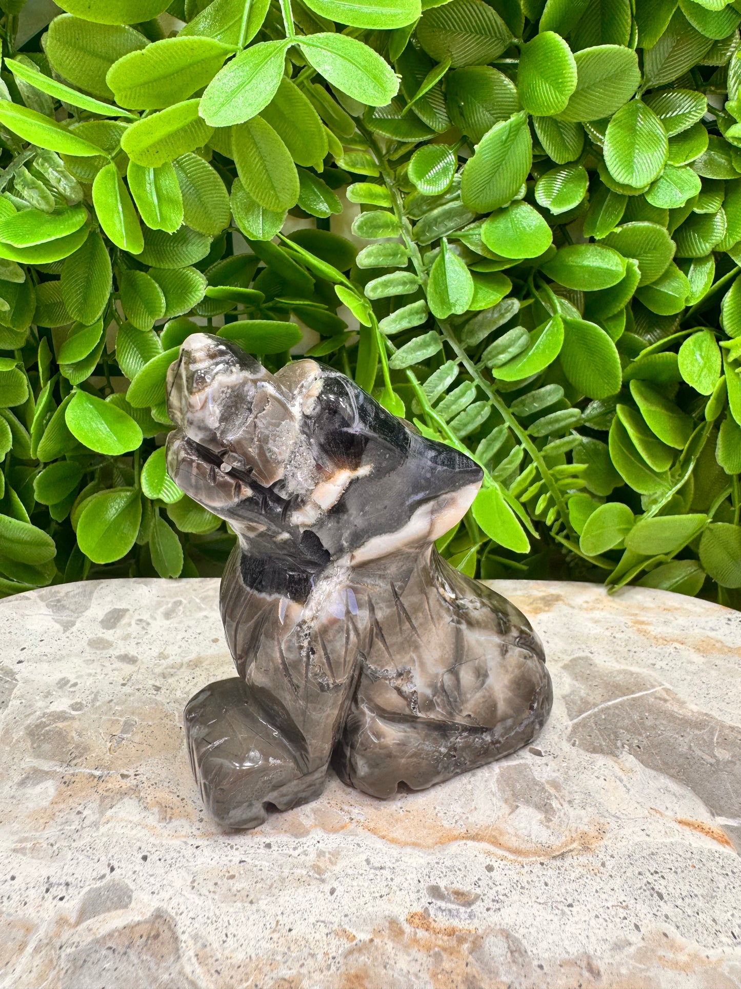 Volcanic Agate Wolf 288g
