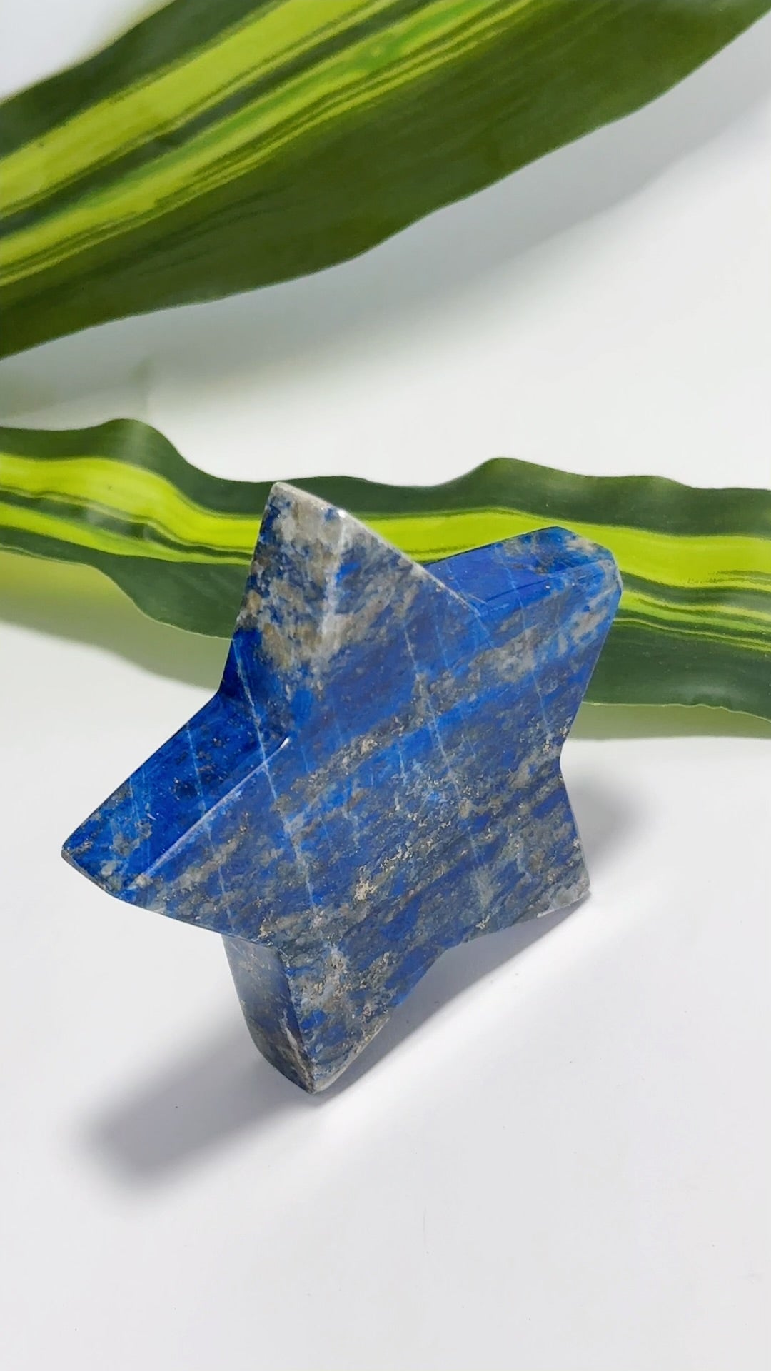 Lapis Lazuli Star 158g